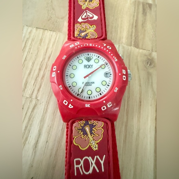 Rare vintage 90s red Roxy quicksilver hibiscus sport watch NEW BATTERY - Picture 1 of 11
